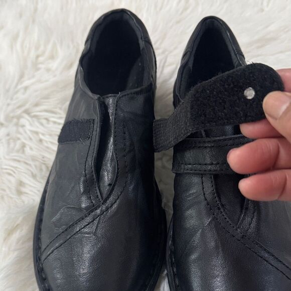 Spring Step Black Leather Moccasins - Picture 6 of 10